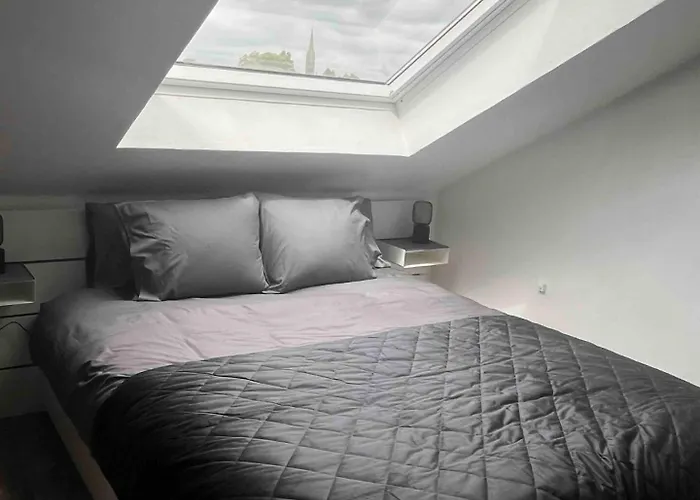 Le Petit Port - La Belle Etoile Sedan